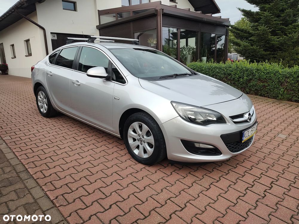 Opel Astra 2018 photo 3