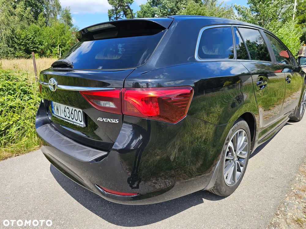 Toyota Avensis 2.0 D-4D Premium - 6