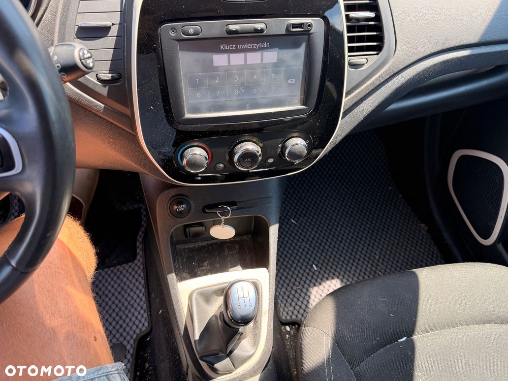 Renault Captur BLUE dCi 115 BUSINESS EDITION - 23