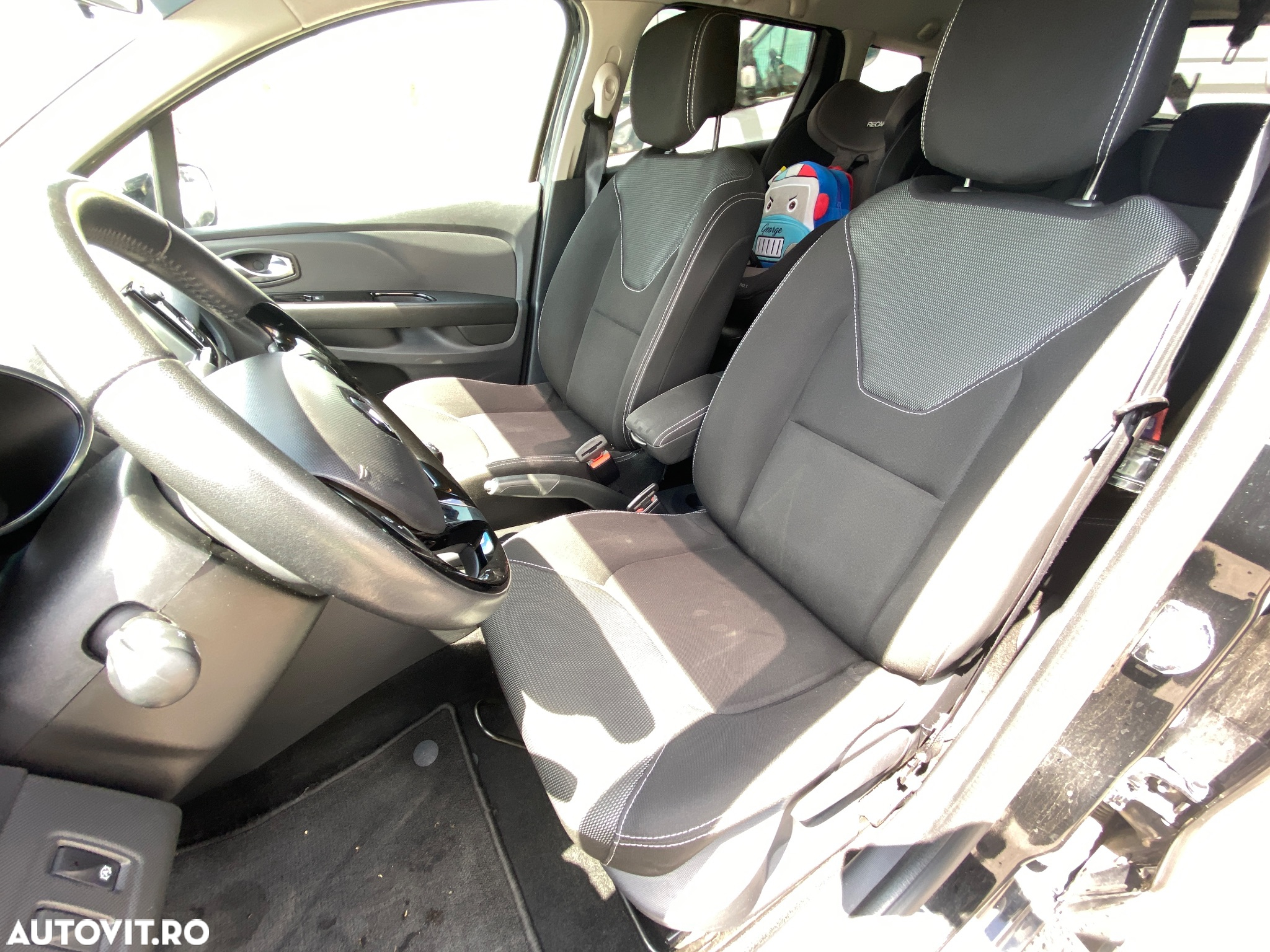 Renault Clio - 17