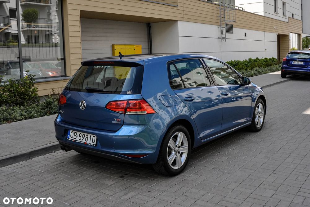 Volkswagen Golf - 4