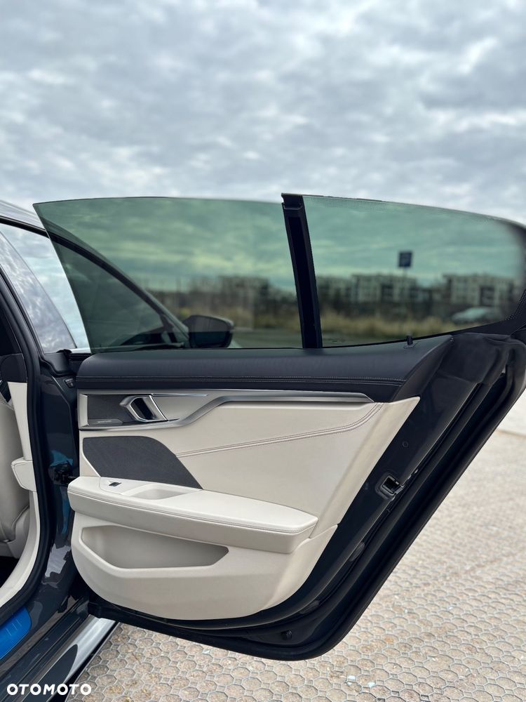 BMW Seria 8 840d xDrive mHEV - 16