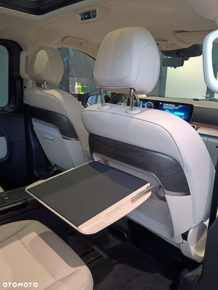 Mercedes-Benz Klasa V 300 d 4-Matic Exclusive 9G-Tronic (d³ugi) - 32