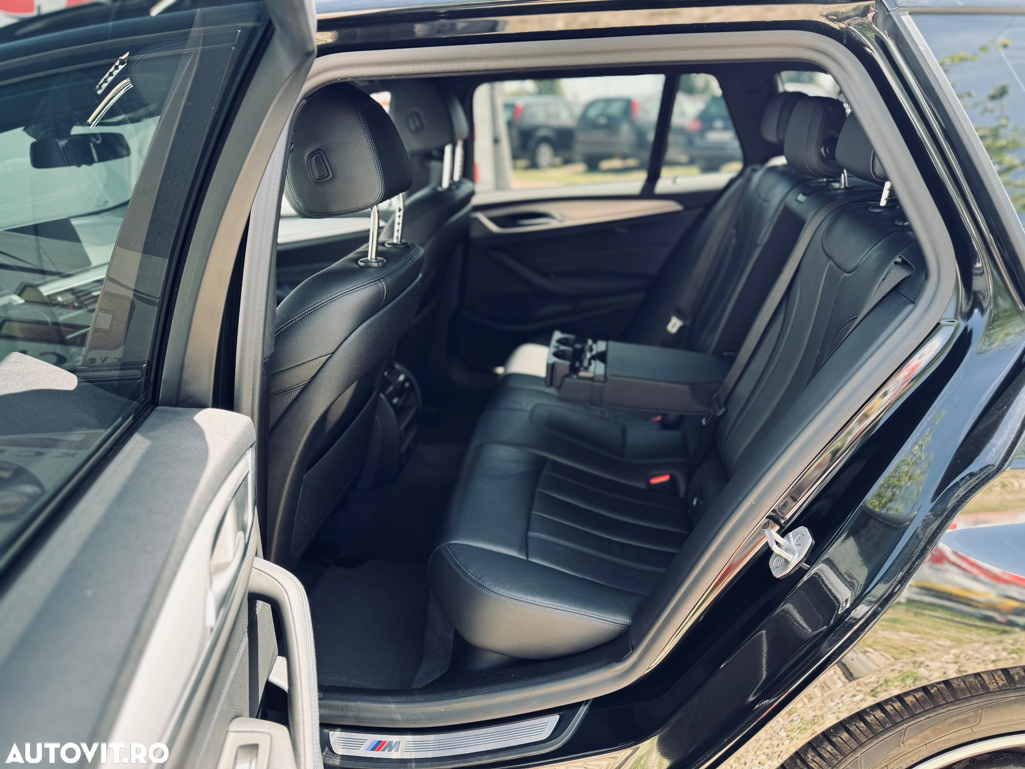 BMW Seria 5 530e xDrive Touring Aut. - 13