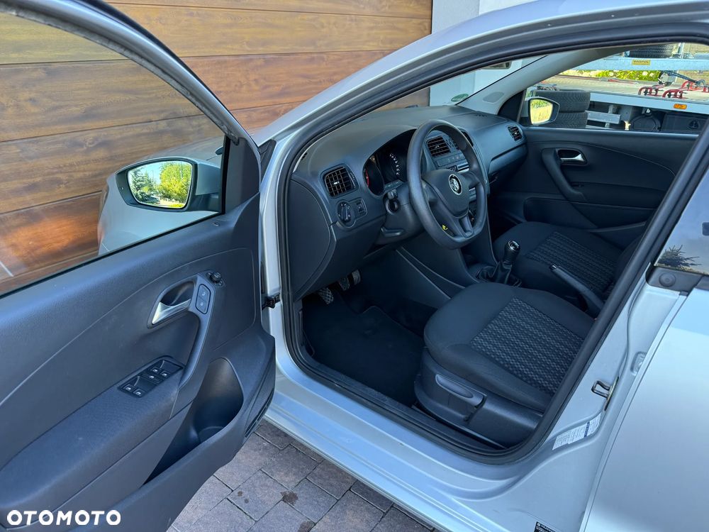 Volkswagen Polo - 8