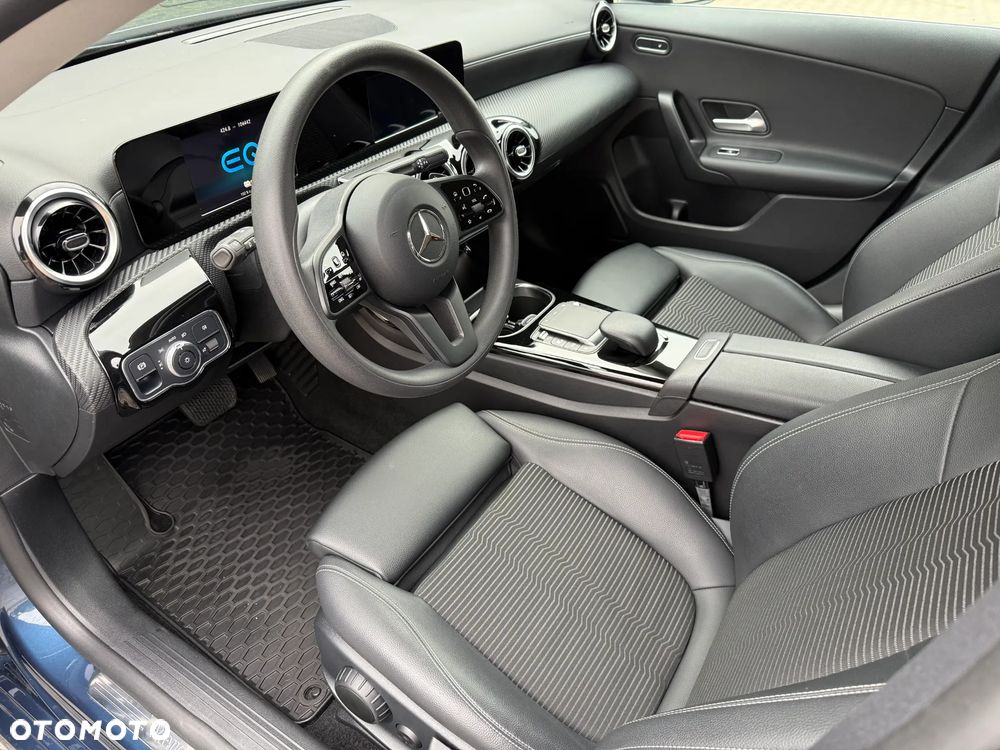 Mercedes-Benz CLA 250 e 8G-DCT Special Edition - 26