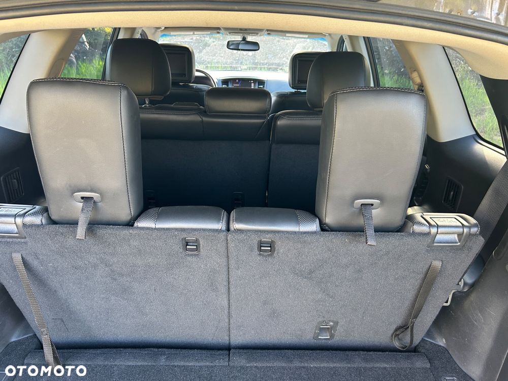 Nissan Pathfinder - 8