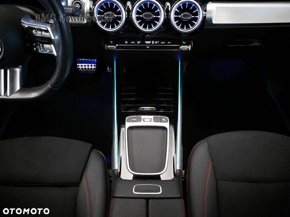 Mercedes-Benz GLB 200 mHEV AMG Line 7G-DCT - 12