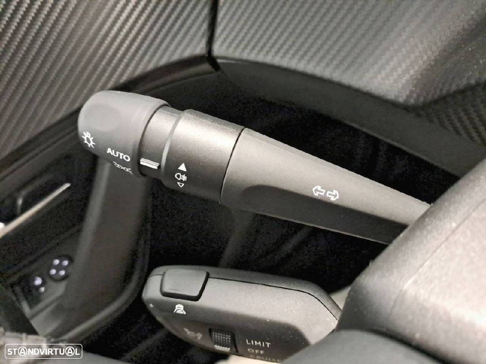 Peugeot 2008 1.2 Allure - 14
