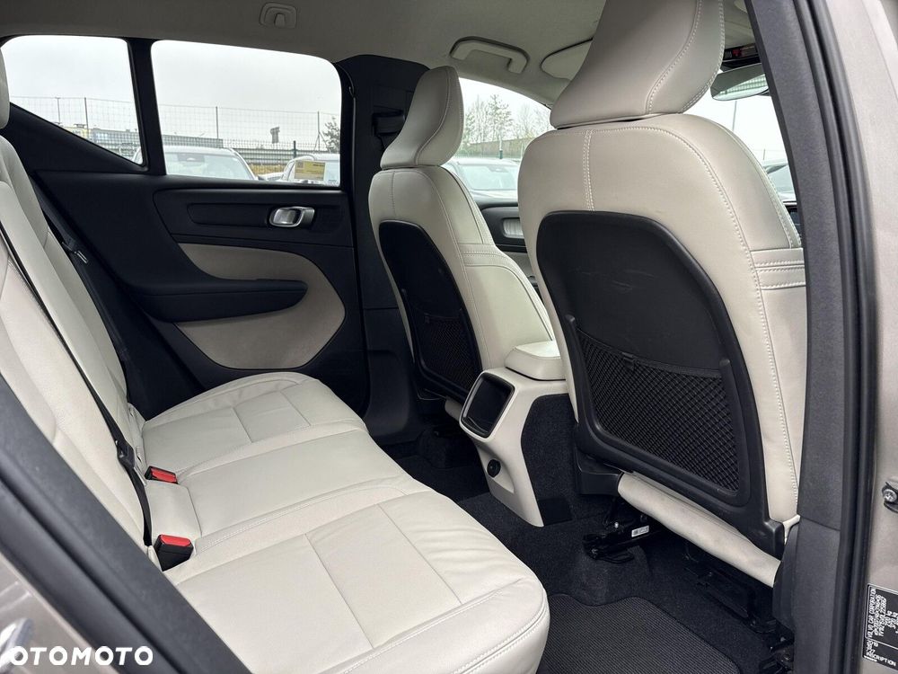 Volvo XC 40 T3 Inscription - 29