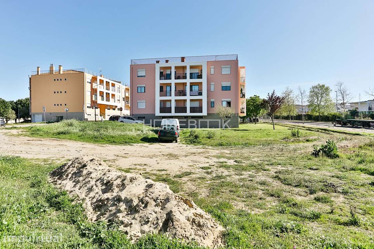 Terreno urbano com projeto para prédio de 9 frações - Grande imagem: 4/12