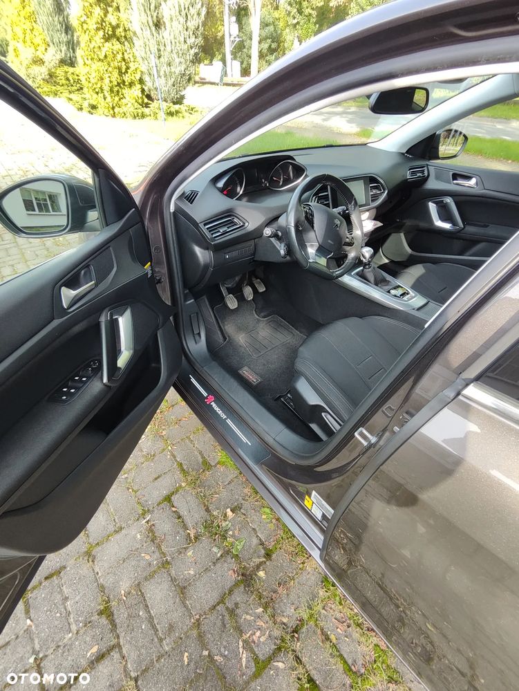 Peugeot 308 1.6 THP Allure - 15
