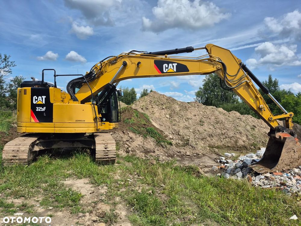 Caterpillar 325F - 2