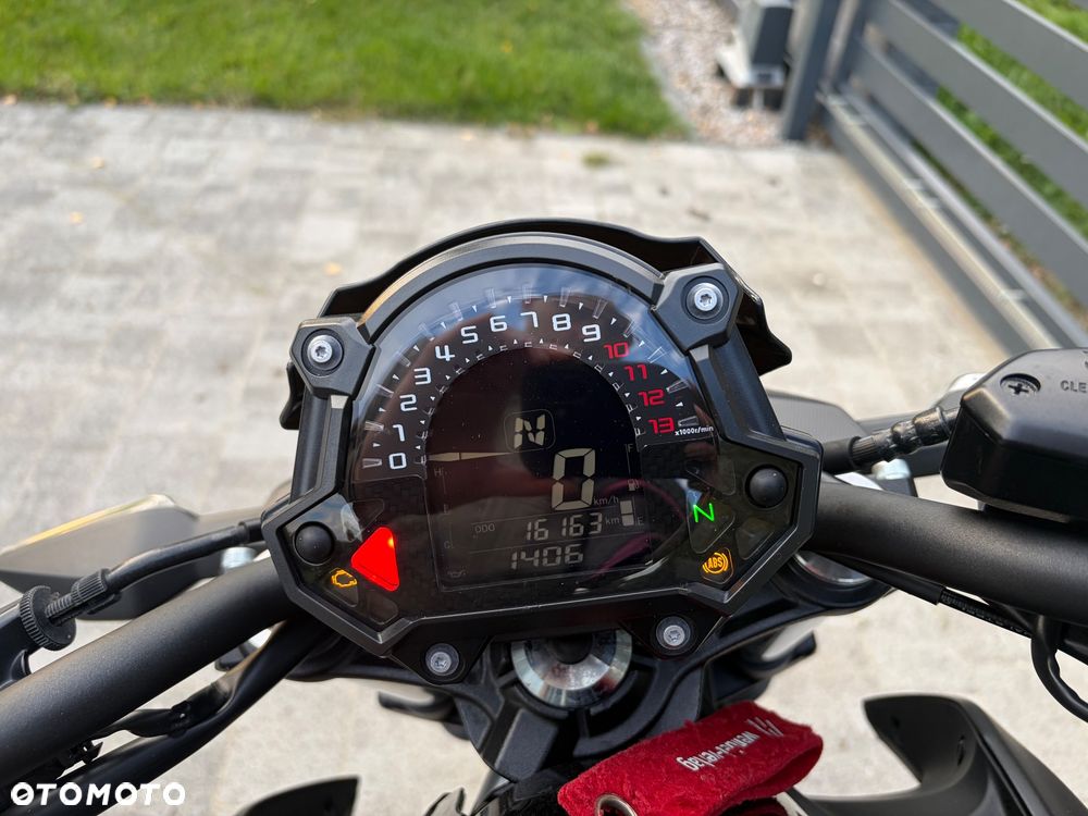 Kawasaki Z 650 - 25