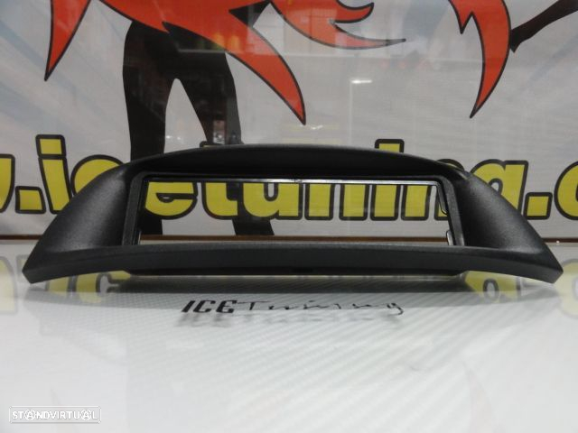 Frente adaptadora para radio universal Fiat Punto 1999-2005 - 4