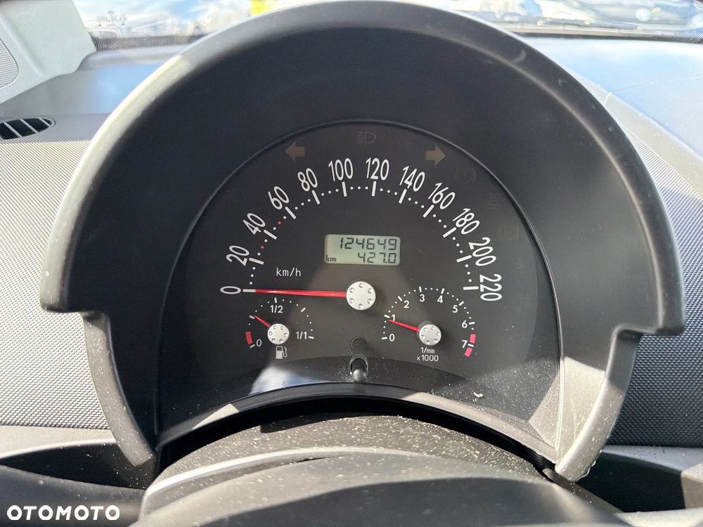 Volkswagen New Beetle 1.6 Coastal - 11