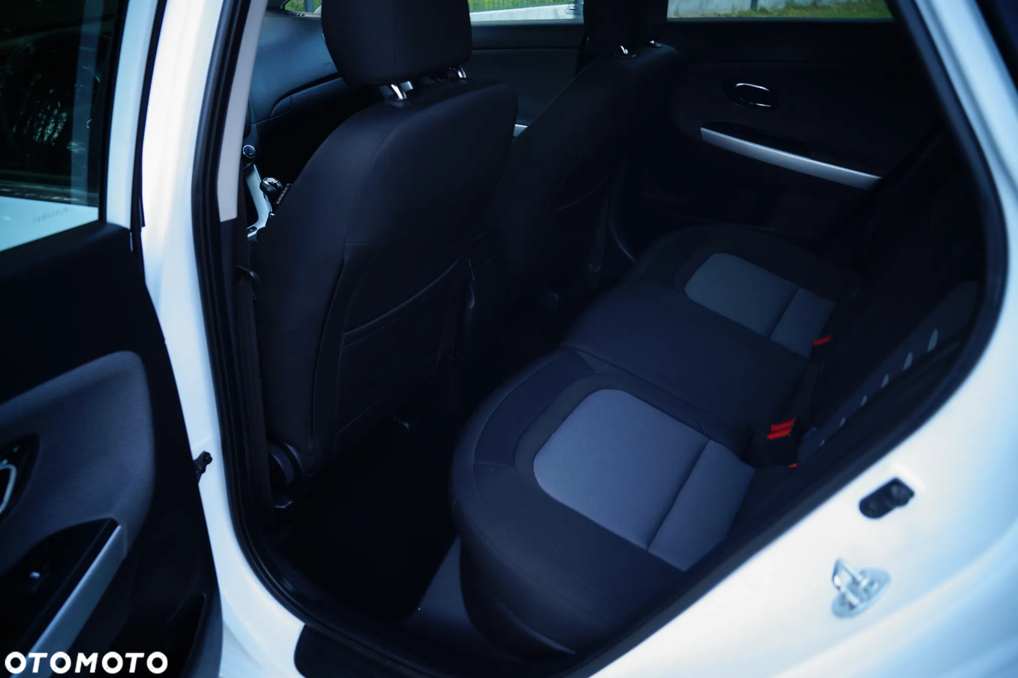 Kia Ceed Cee'd 1.6 GDI Business Line - 18