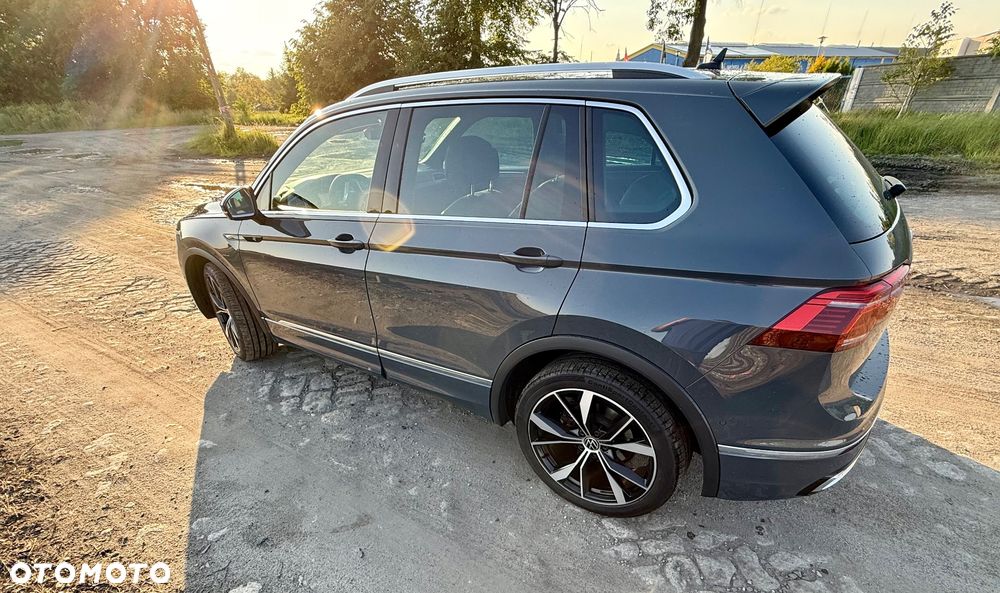 Volkswagen Tiguan 2.0 TDI SCR 4MotION DSG R-Line - 4