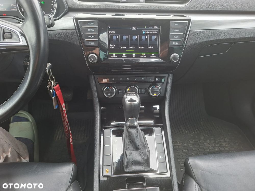 Skoda Superb 2.0 TDI DSG Premium Edition - 20