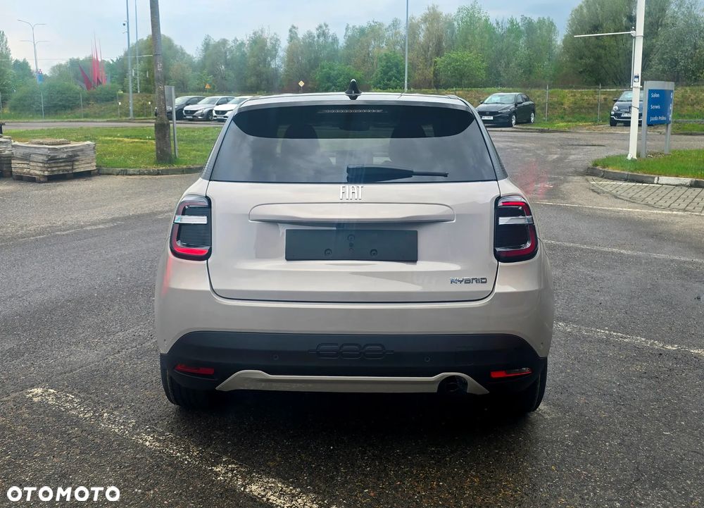Fiat 600 1.2 Turbo La Prima eDCT - 4