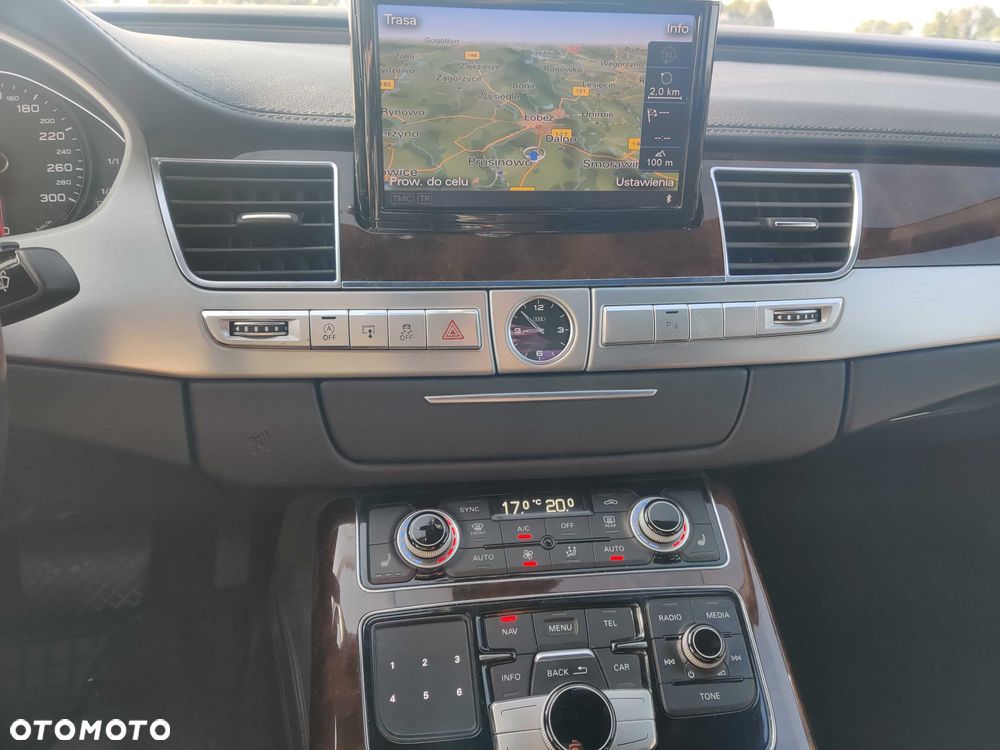 Audi A8 - 8