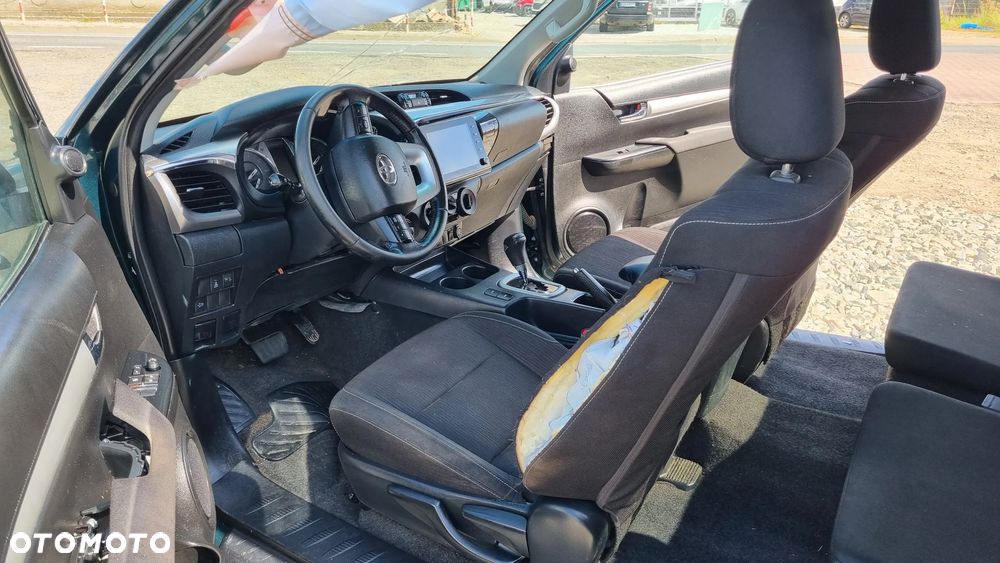 Toyota Hilux 4x4 Double Cab Autm Executive - 28