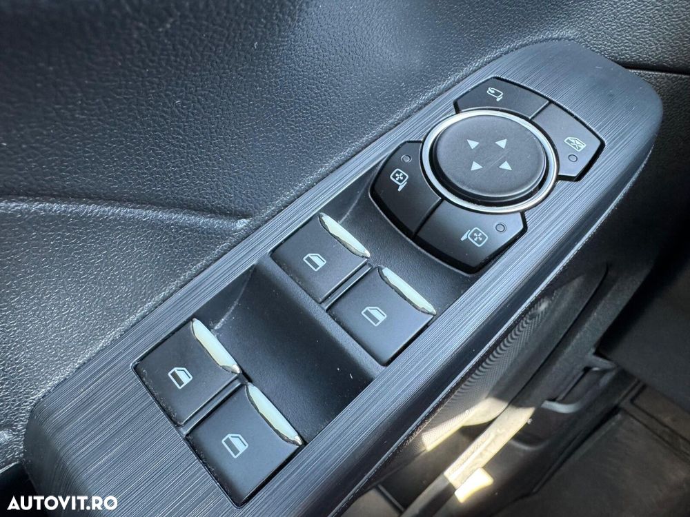 Ford Kuga - 14