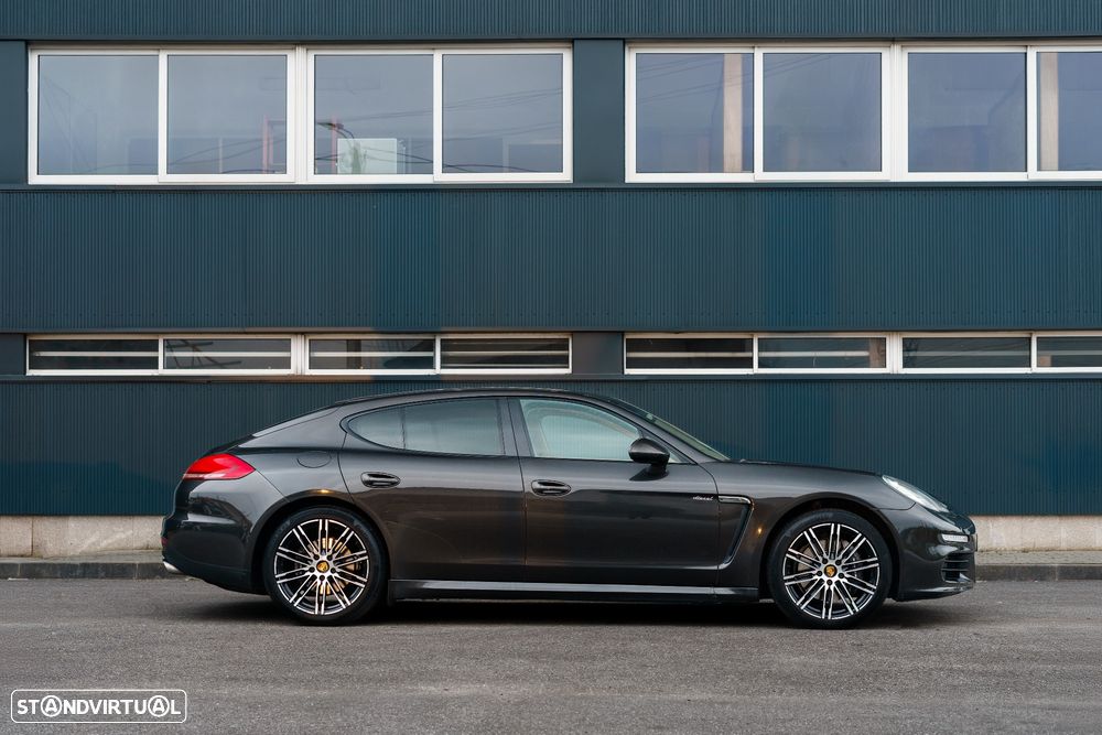 Porsche Panamera 3.0 V6 - 2