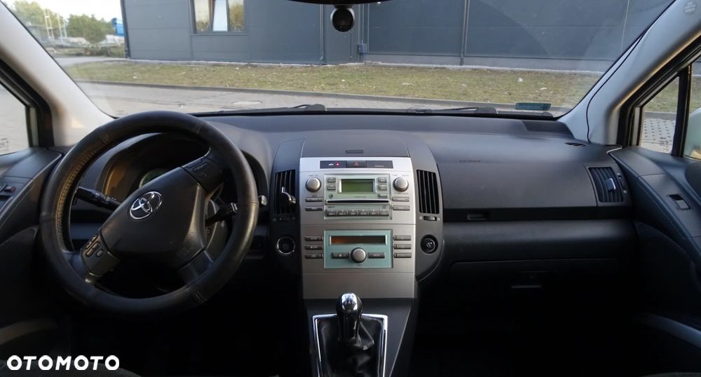 Toyota Corolla Verso 1.8 Sol 7os - 16