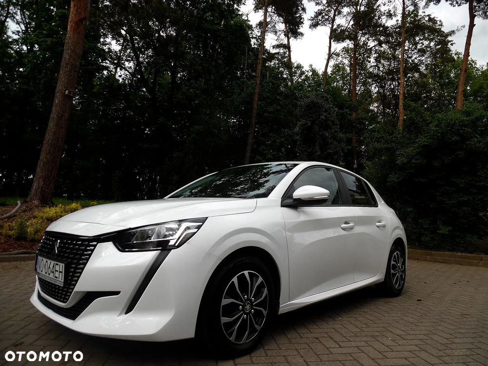 Peugeot 208 - 1