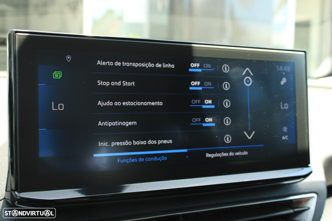 Peugeot 5008 1.2 PureTech Allure Pack EAT8 - 29