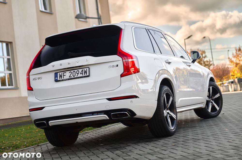 Volvo XC 90 D5 SCR AWD R-Design 7os - 2