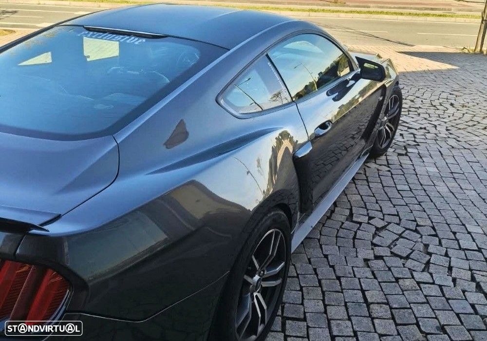Ford Mustang - 11