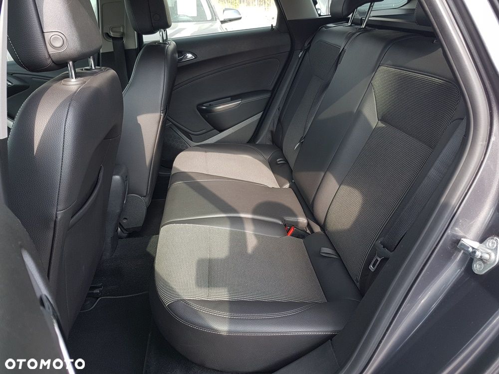 Opel Astra 1.4 Turbo Color Edition - 21