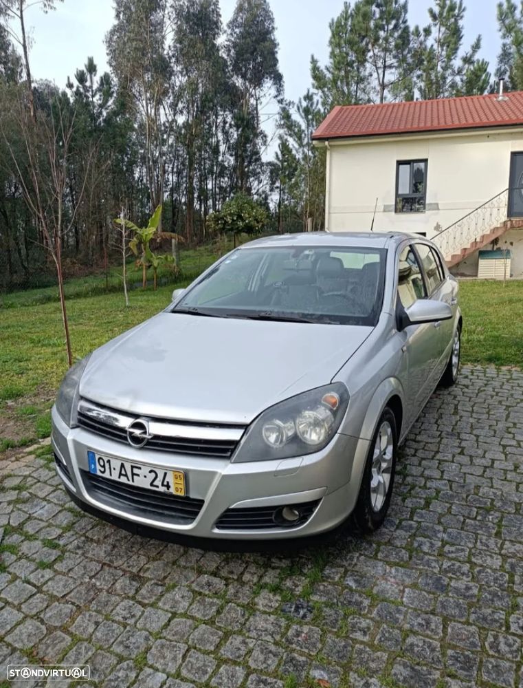 Opel Astra 1.3 CDTI Cosmo - 1