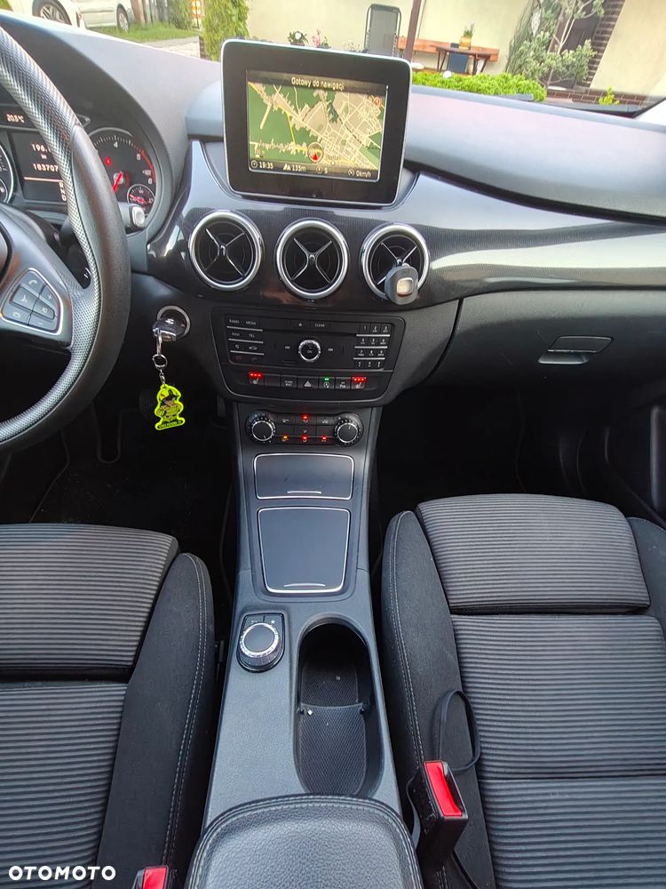 Mercedes-Benz Klasa B 200 d 7G-DCT SCORE - 16