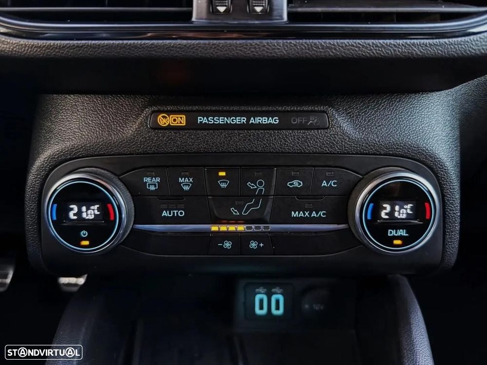 Ford Focus SW - 16
