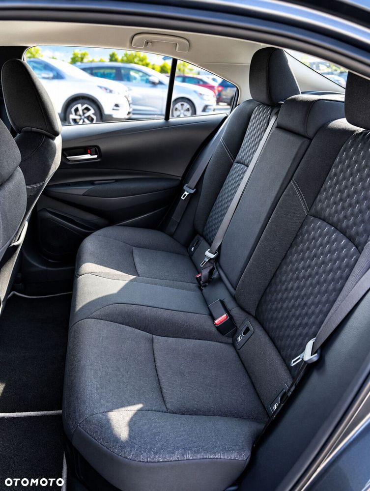 Toyota Corolla 1.8 Hybrid Comfort - 17