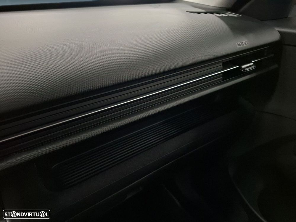 Hyundai Kauai 1.6 GDi HEV Premium - 24