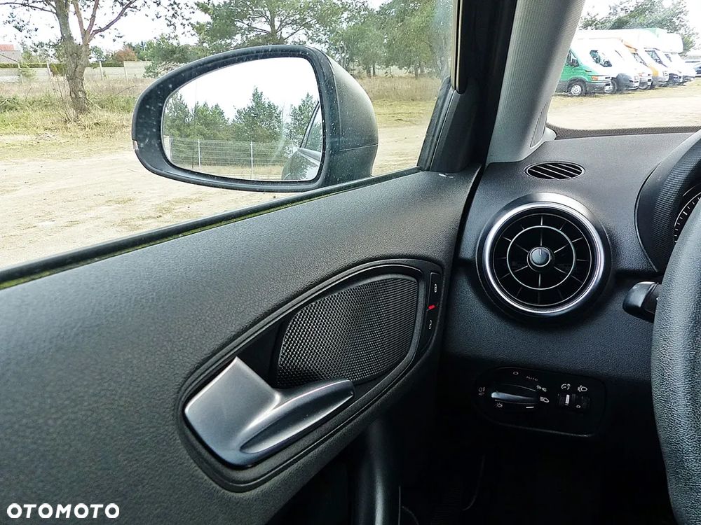 Audi A1 3-drzwiowe 1.2 TFSI Attraction - 29