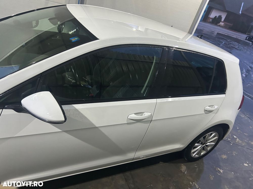 Volkswagen Golf 1.6 TDI BlueMotion Technology Lounge - 5