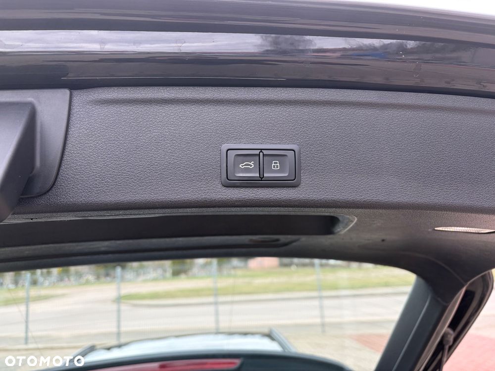 Audi A4 Avant 2.0 TDI DPF clean diesel multitronic S line Sportpaket - 21