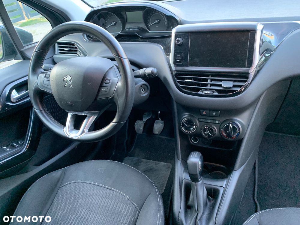 Peugeot 208 1.6 BlueHDi Active S&S - 23