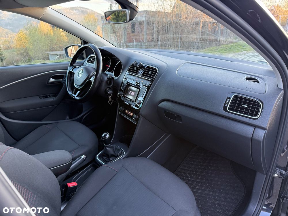Volkswagen Polo 1.4 TDI (Blue Motion Technology) SOUND - 13