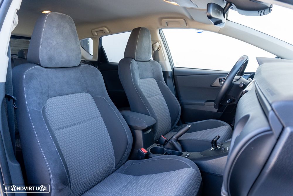 Toyota Auris 1.8 HSD Comfort +P.Sport+Navi - 34