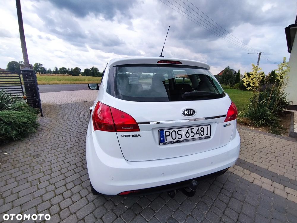 Kia Venga - 9