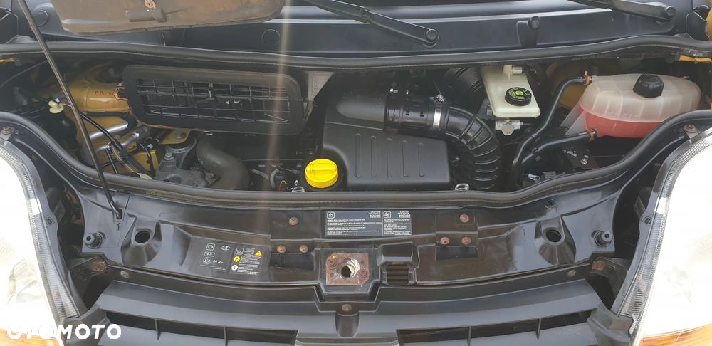 Renault Trafic - 22