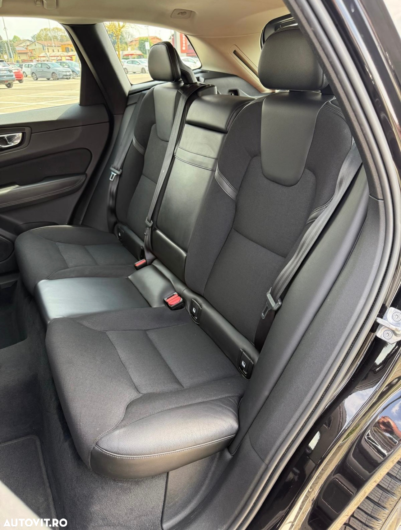 Volvo XC 60 D4 AWD Momentum - 6