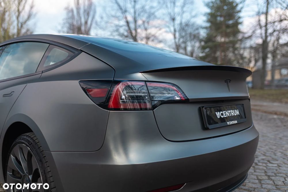 Tesla Model 3 Performance AWD - 12