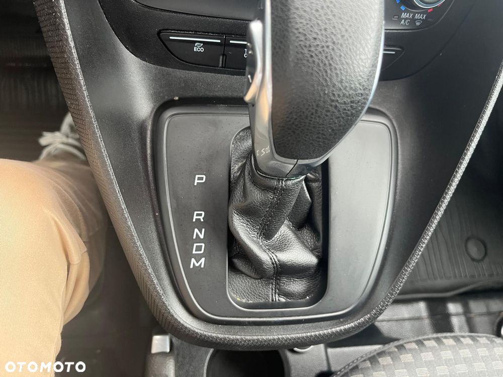 Ford Transit Connect - 11